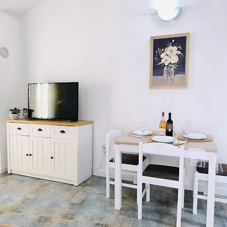 Silvana Apartman Preko